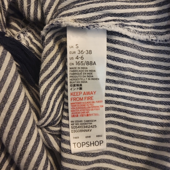 ✨️3 for $15✨️Topshop pinstripe floral embroidered romper - sz 4-6 - Picture 10 of 11